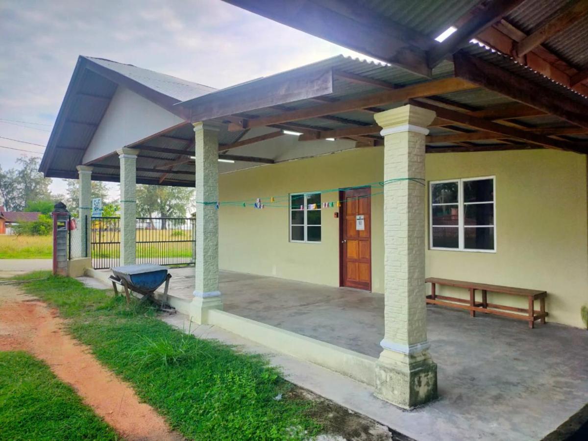 Oyo 90577 Safi Homestay Kuala Terengganu Exterior foto